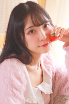 电梯强吻美女